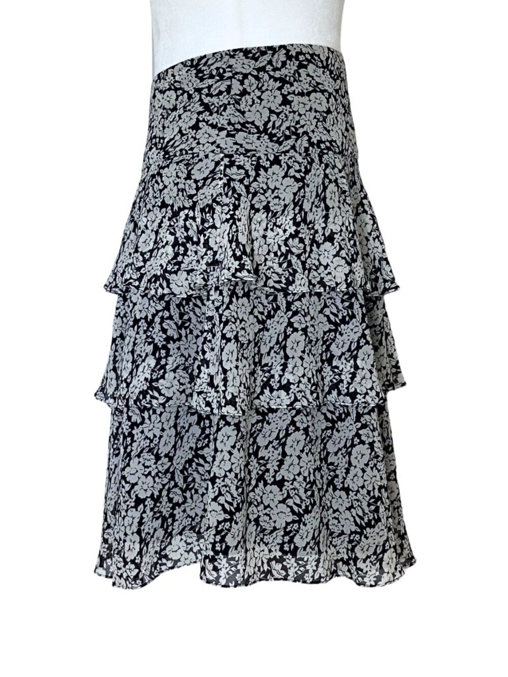Ralph Lauren Navy 100% Silk Tiered Floral Knee Length Skirt. M/L 10. Cottagecore - Picture 2 of 7